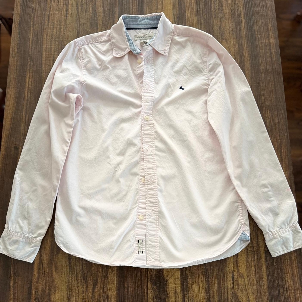 Men's Light Pink Button-Down Shirt